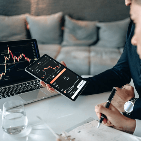 EuroQuantum - Team von Kryptowährungsexperten